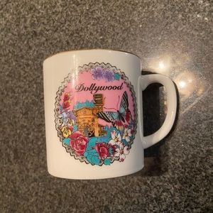 Dollywood tea cup